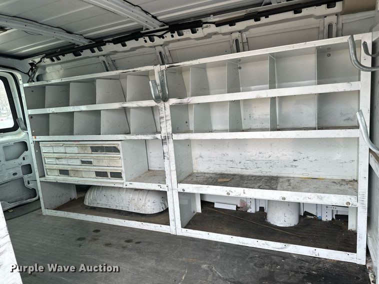 image for item NI9654 2007 Chevrolet Express 2500 van