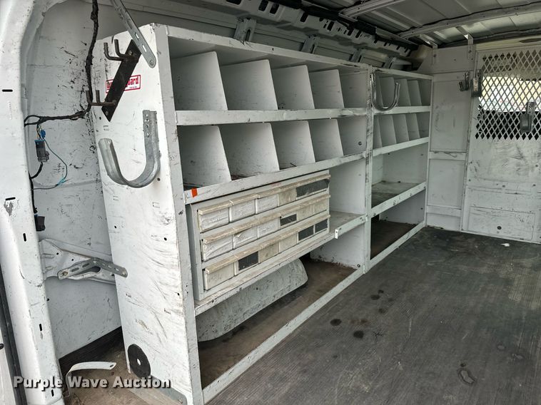 image for item NI9654 2007 Chevrolet Express 2500 van