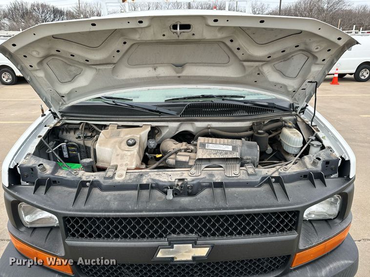 image for item NI9654 2007 Chevrolet Express 2500 van