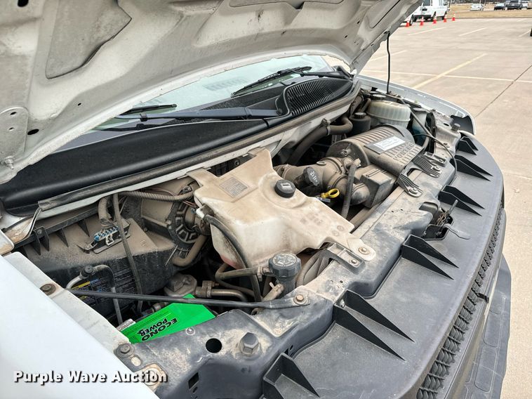 image for item NI9654 2007 Chevrolet Express 2500 van