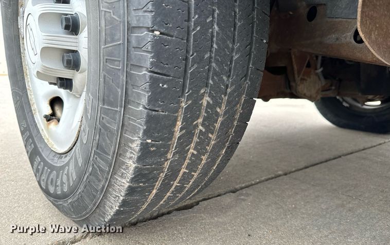 image for item NI9654 2007 Chevrolet Express 2500 van