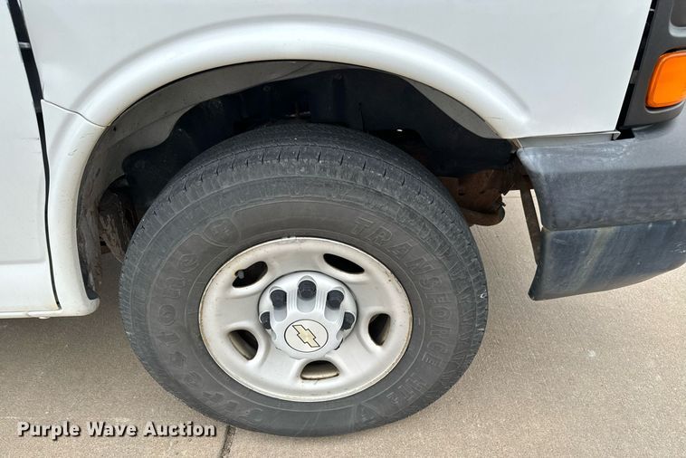 image for item NI9654 2007 Chevrolet Express 2500 van
