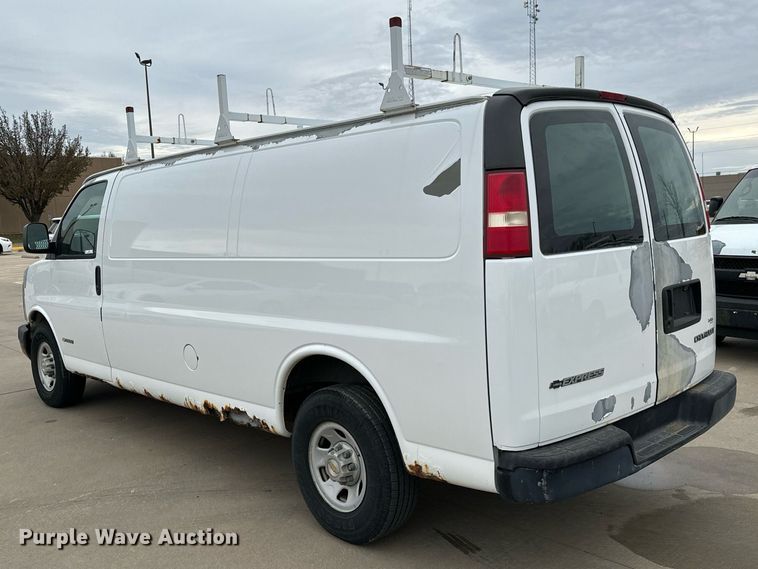 image for item NI9656 2004 Chevrolet Express 3500 van
