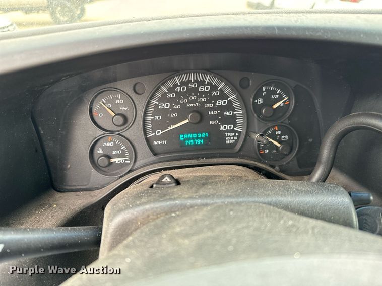 image for item NI9656 2004 Chevrolet Express 3500 van