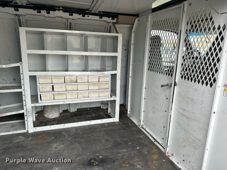 image for item NI9656 2004 Chevrolet Express 3500 van