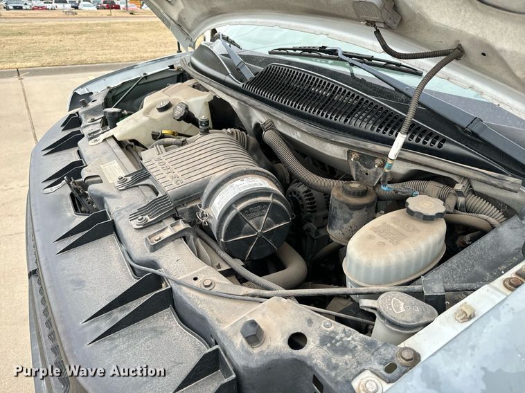 image for item NI9656 2004 Chevrolet Express 3500 van