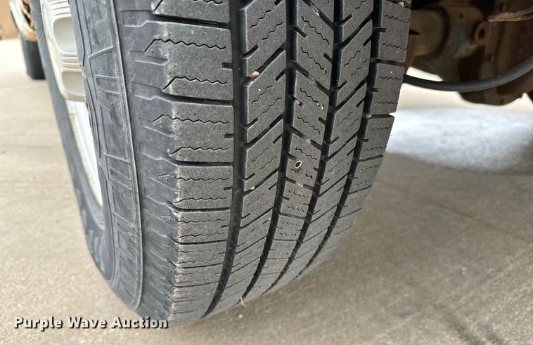 image for item NI9656 2004 Chevrolet Express 3500 van