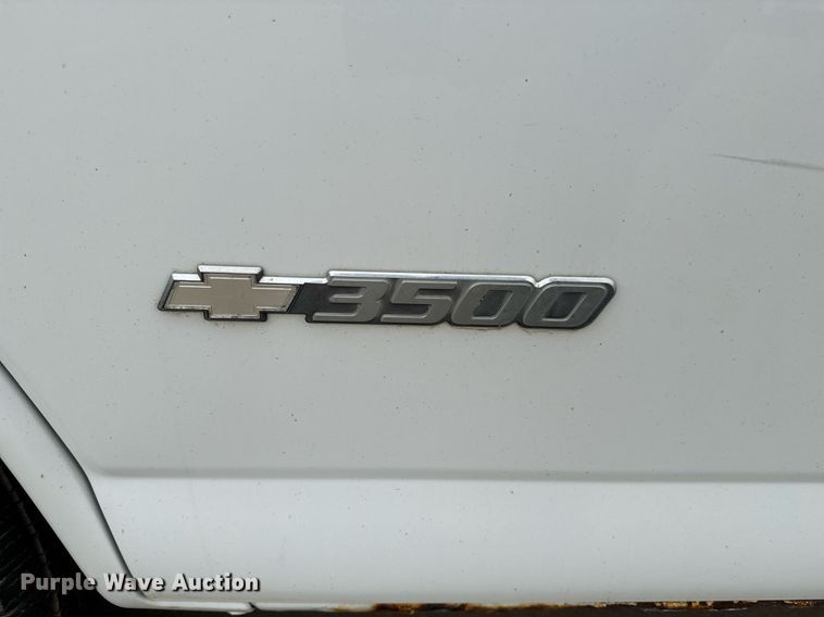 image for item NI9656 2004 Chevrolet Express 3500 van