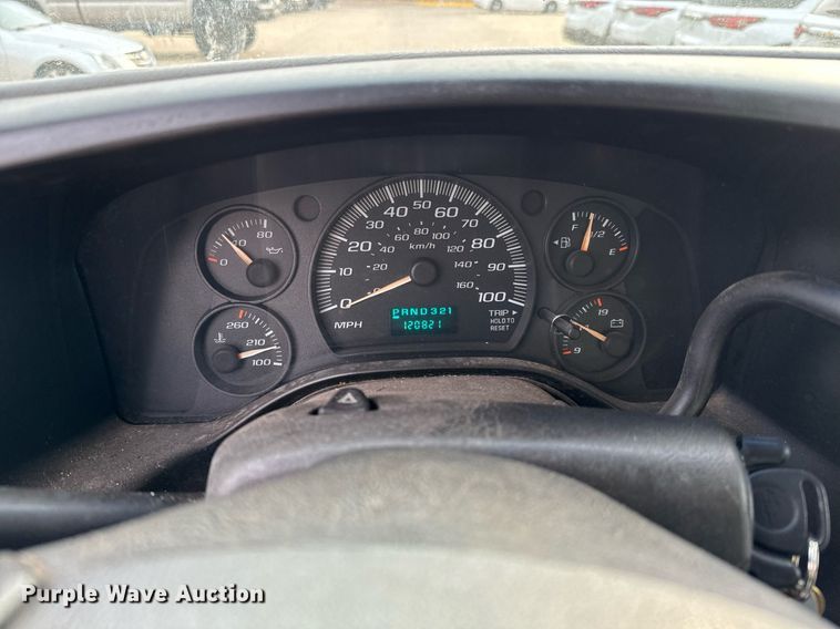 image for item NI9657 2004 Chevrolet Express 3500 van