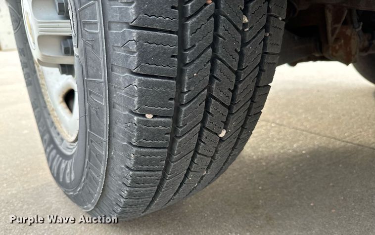 image for item NI9657 2004 Chevrolet Express 3500 van