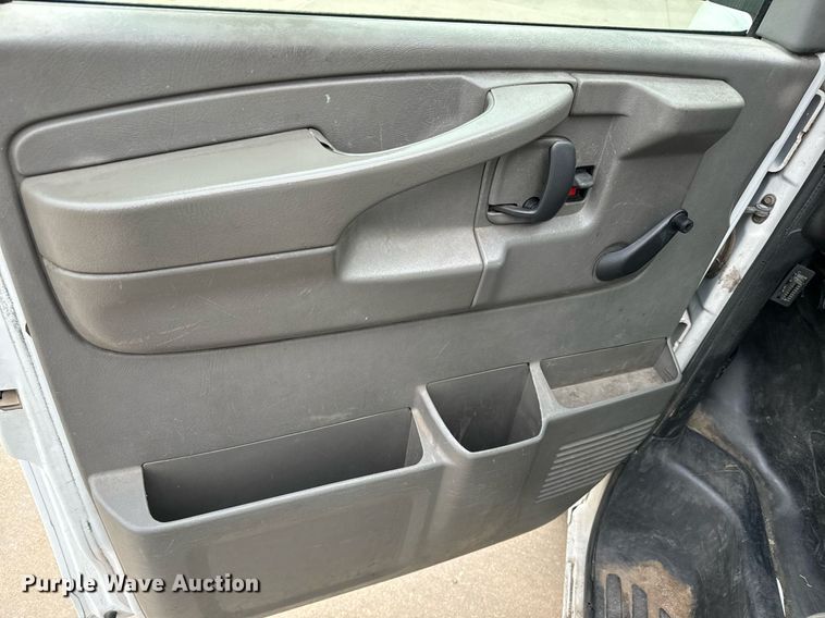 image for item NI9659 2008 Chevrolet Expresss 2500 van