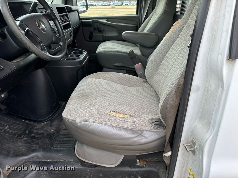image for item NI9659 2008 Chevrolet Expresss 2500 van