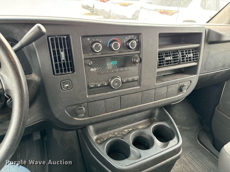 image for item NI9659 2008 Chevrolet Expresss 2500 van