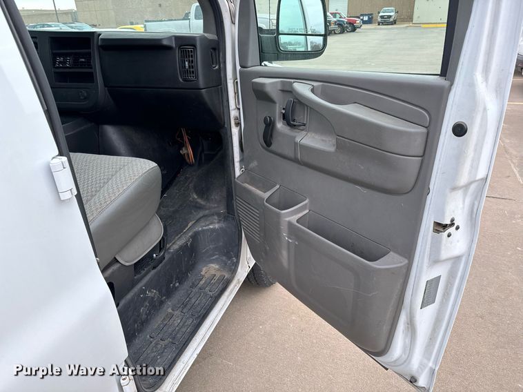 image for item NI9659 2008 Chevrolet Expresss 2500 van