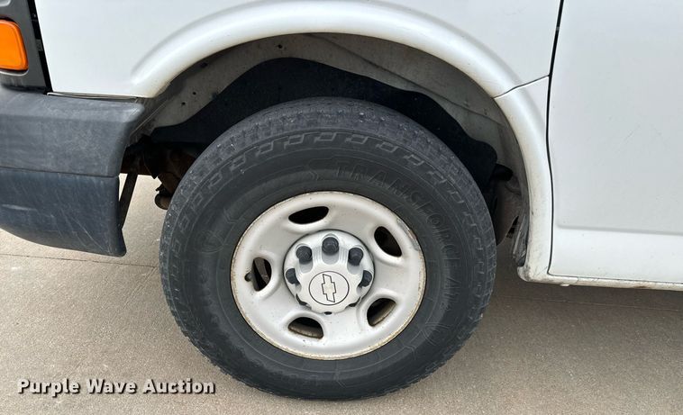 image for item NI9659 2008 Chevrolet Expresss 2500 van