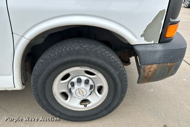 image for item NI9659 2008 Chevrolet Expresss 2500 van