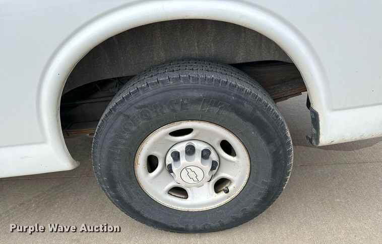 image for item NI9659 2008 Chevrolet Expresss 2500 van