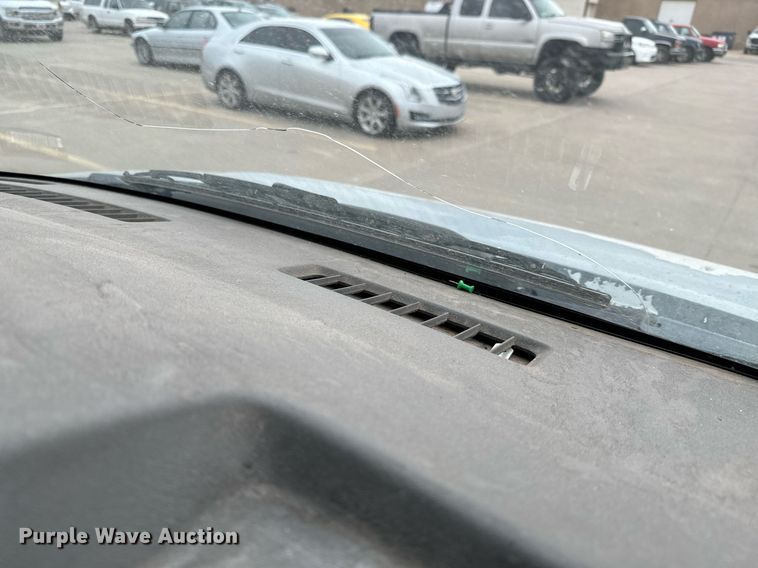 image for item NI9660 2003 Chevrolet  Express 2500 van