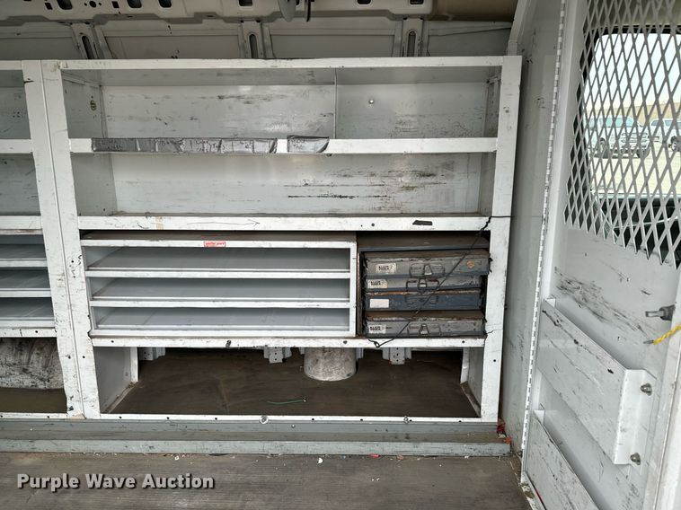 image for item NI9660 2003 Chevrolet  Express 2500 van