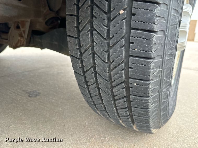 image for item NI9660 2003 Chevrolet  Express 2500 van