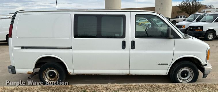 image for item NI9662 2001 Chevrolet Express 1500 van