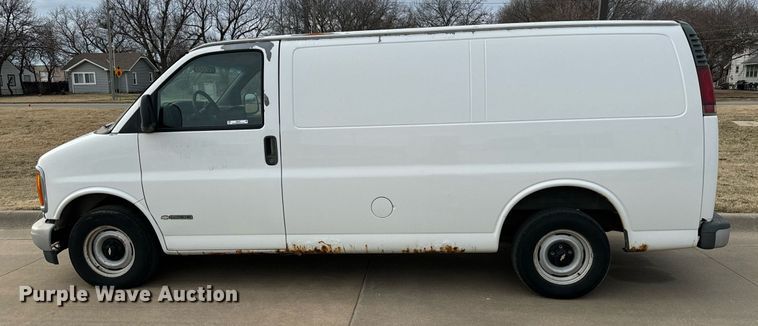 image for item NI9662 2001 Chevrolet Express 1500 van