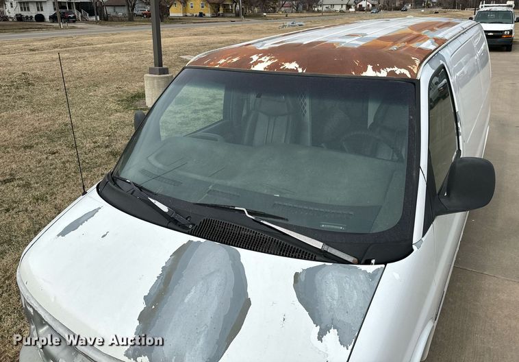 image for item NI9662 2001 Chevrolet Express 1500 van