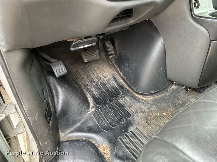 image for item NI9662 2001 Chevrolet Express 1500 van