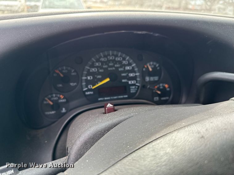 image for item NI9662 2001 Chevrolet Express 1500 van