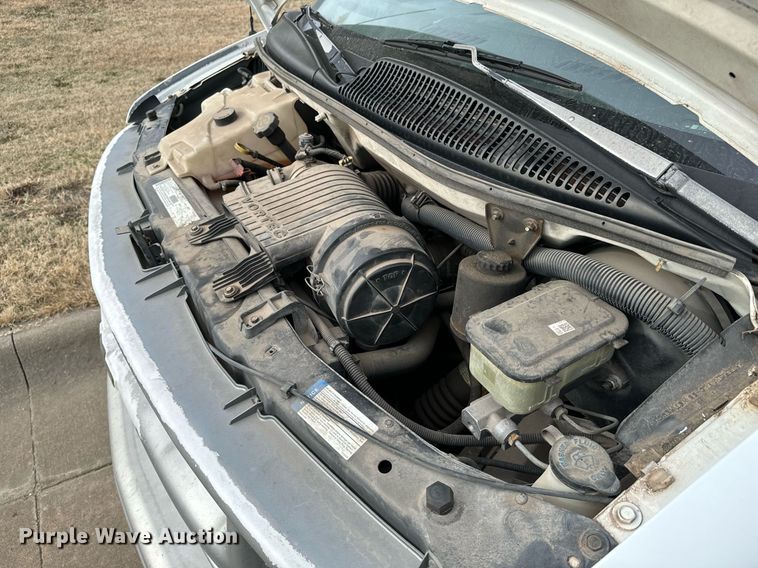 image for item NI9662 2001 Chevrolet Express 1500 van