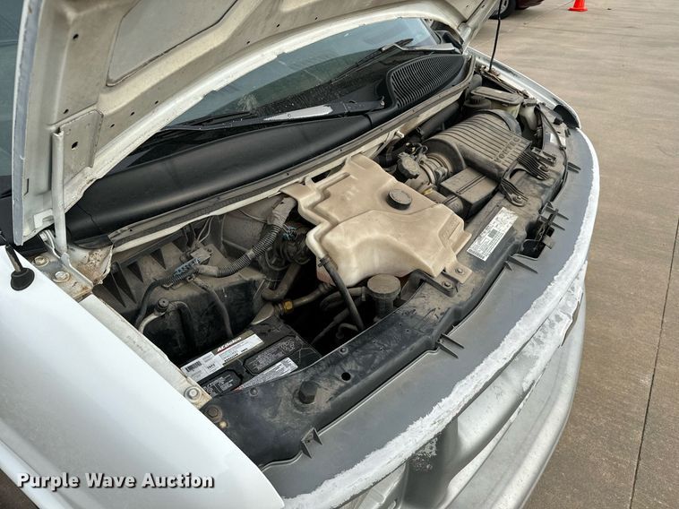 image for item NI9662 2001 Chevrolet Express 1500 van