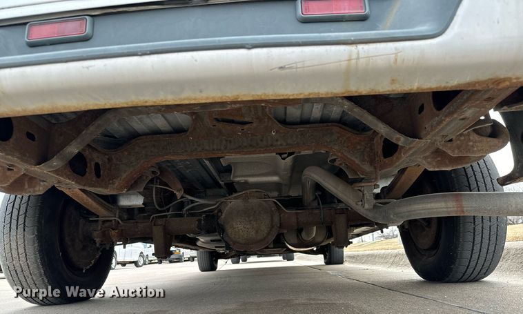 image for item NI9662 2001 Chevrolet Express 1500 van