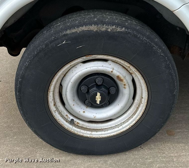 image for item NI9662 2001 Chevrolet Express 1500 van