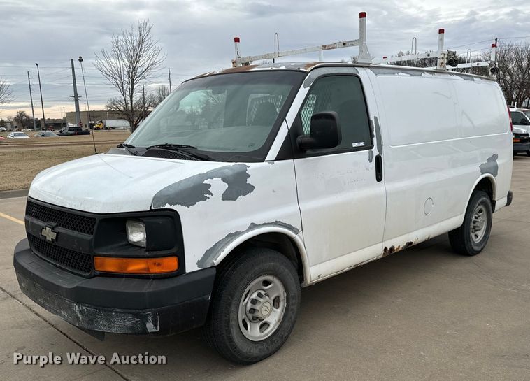 image for item NI9663 2007 Chevrolet Express 2500 van