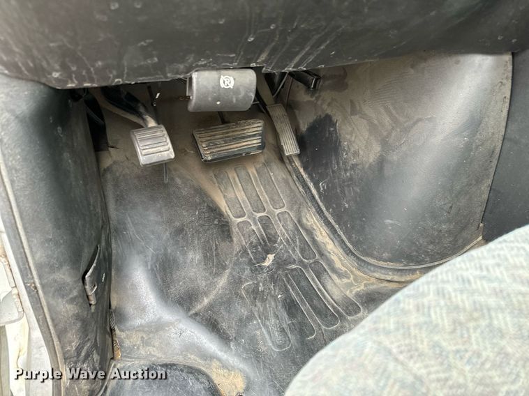 image for item NI9663 2007 Chevrolet Express 2500 van