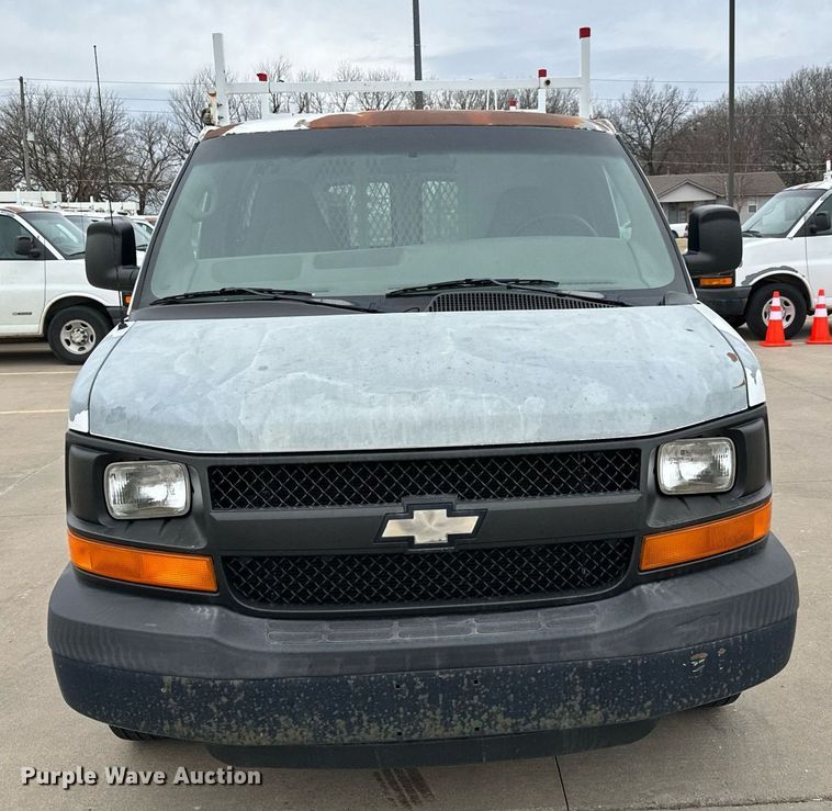 image for item NI9664 2007 Chevrolet Express 2500 van