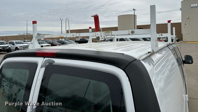 image for item NI9664 2007 Chevrolet Express 2500 van