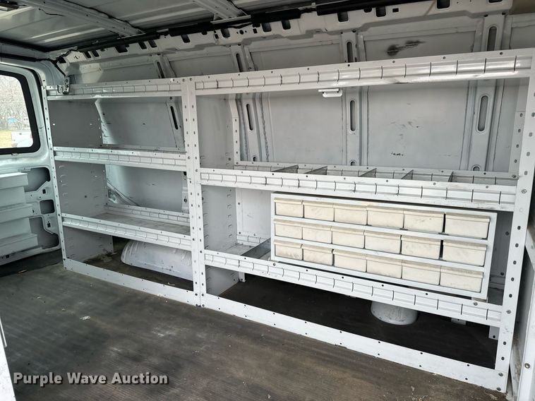 image for item NI9664 2007 Chevrolet Express 2500 van