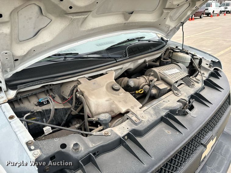 image for item NI9664 2007 Chevrolet Express 2500 van