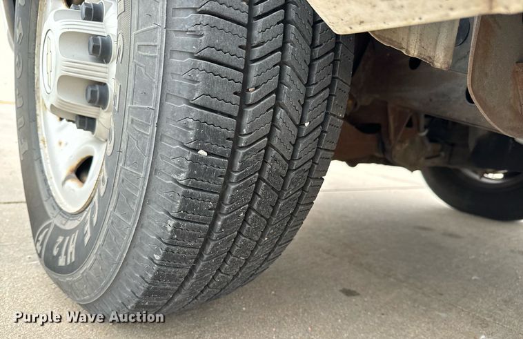 image for item NI9664 2007 Chevrolet Express 2500 van