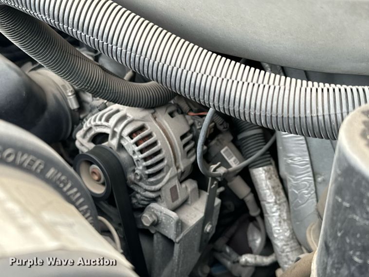 image for item NI9665 2005 Chevrolet Express 2500 van