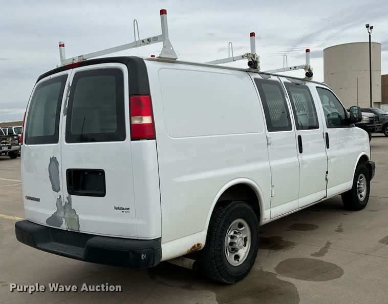 image for item NI9666 2007 Chevrolet  Express 2500 van