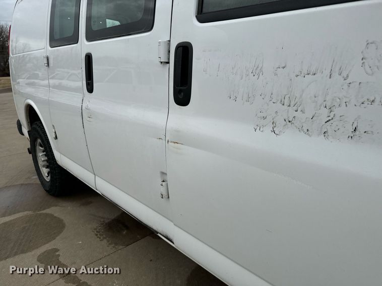 image for item NI9666 2007 Chevrolet  Express 2500 van
