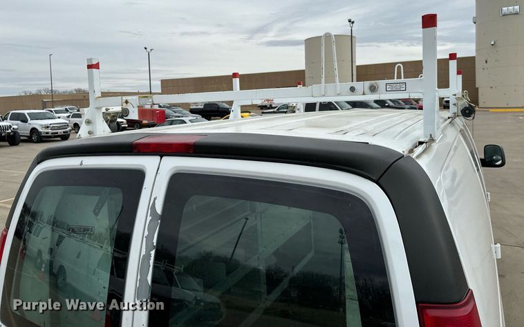 image for item NI9666 2007 Chevrolet  Express 2500 van