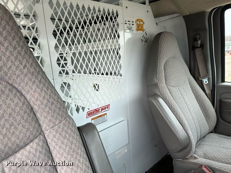 image for item NI9666 2007 Chevrolet  Express 2500 van