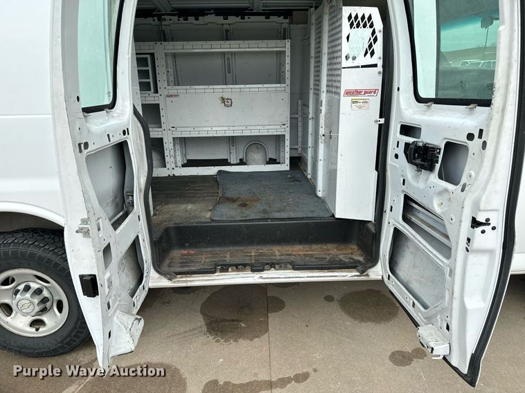 image for item NI9666 2007 Chevrolet  Express 2500 van