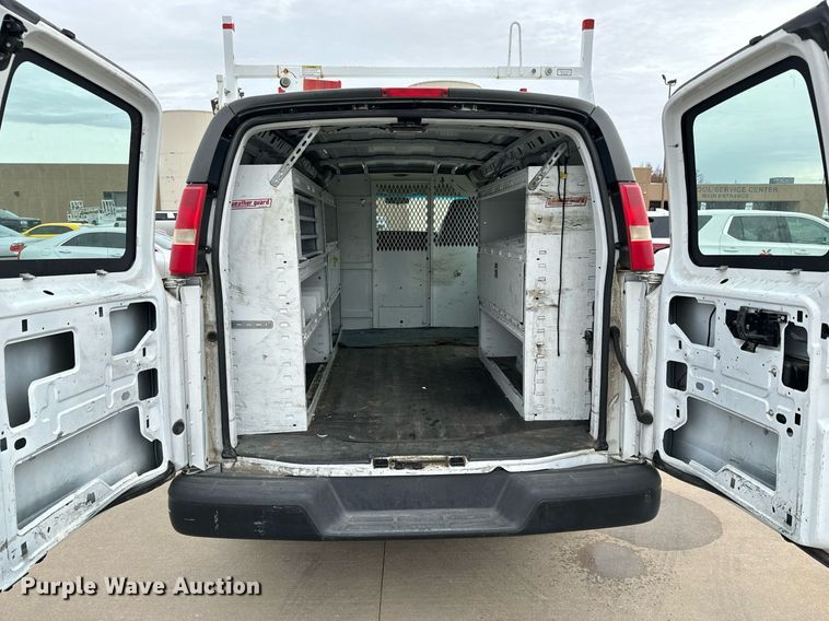 image for item NI9666 2007 Chevrolet  Express 2500 van