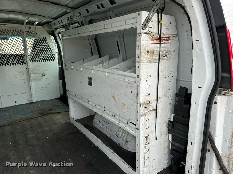 image for item NI9666 2007 Chevrolet  Express 2500 van