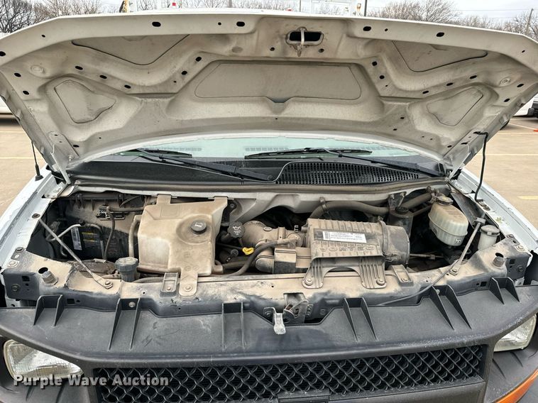 image for item NI9666 2007 Chevrolet  Express 2500 van