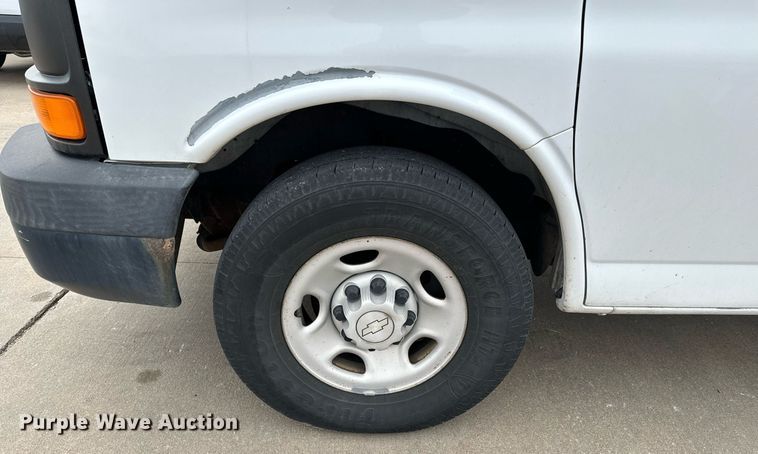 image for item NI9666 2007 Chevrolet  Express 2500 van